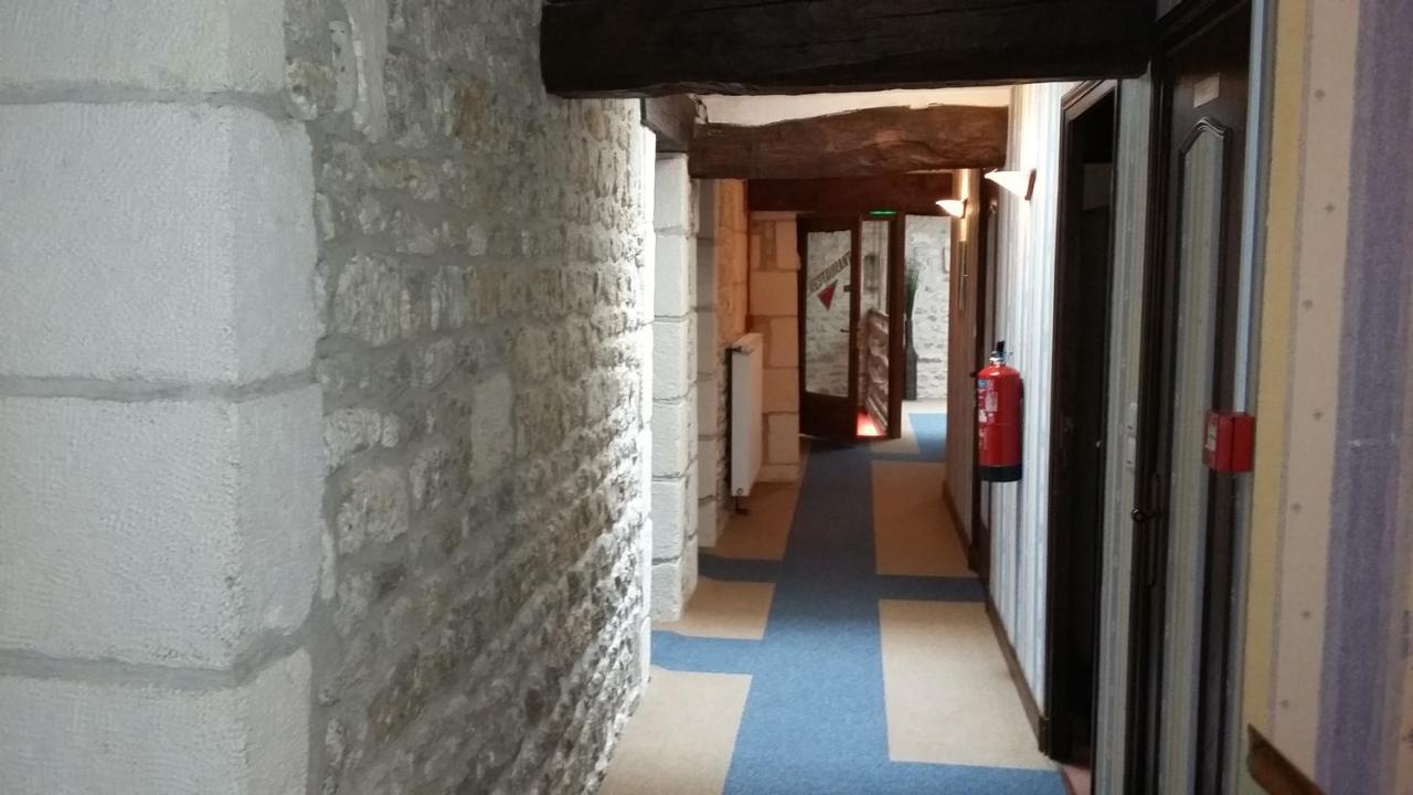 Le Saintongeais Hotel Berneuil  Bagian luar foto