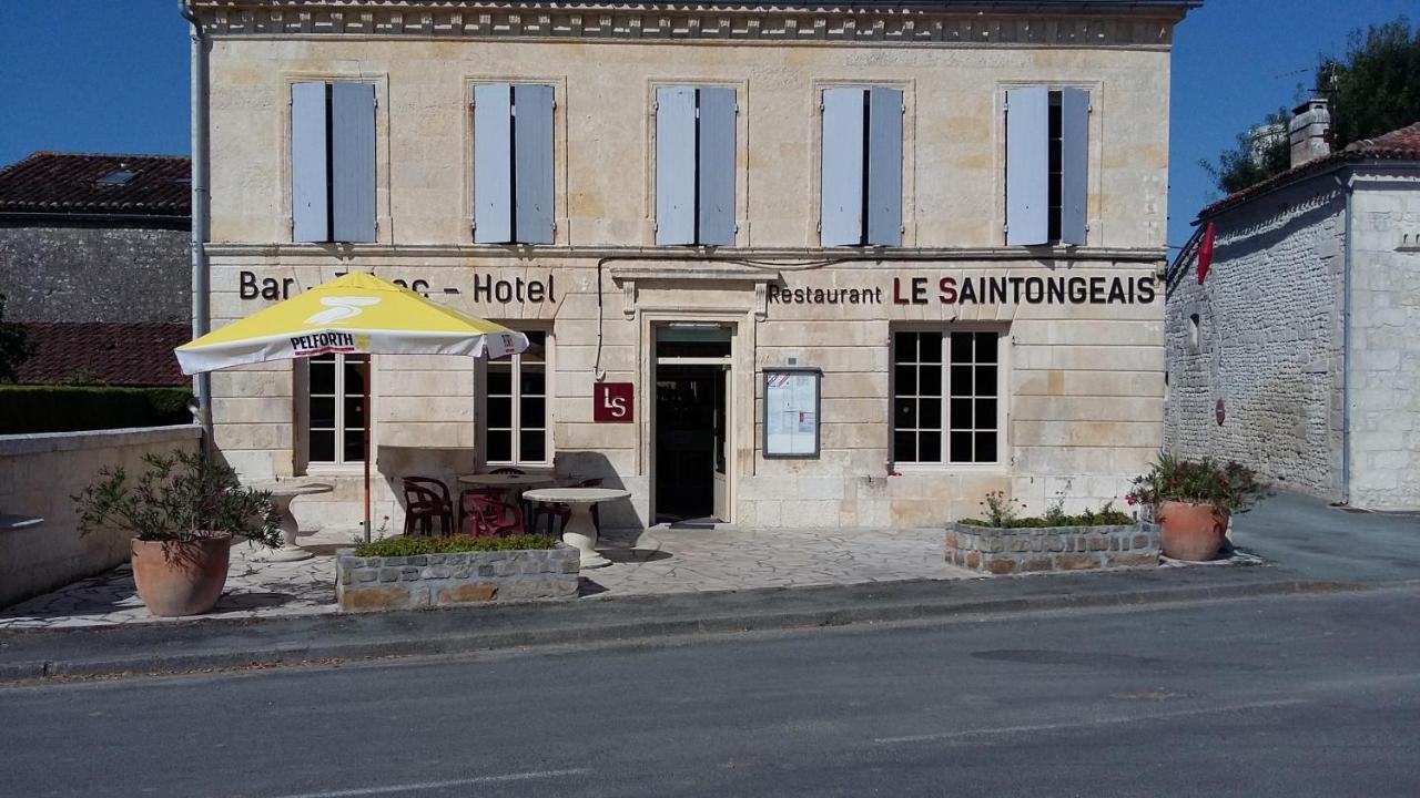 Le Saintongeais Hotel Berneuil  Bagian luar foto
