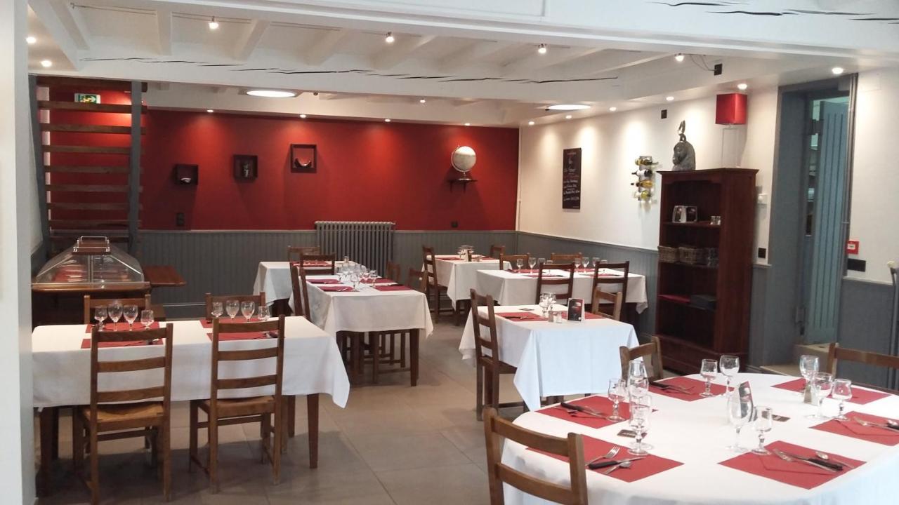 Le Saintongeais Hotel Berneuil  Bagian luar foto